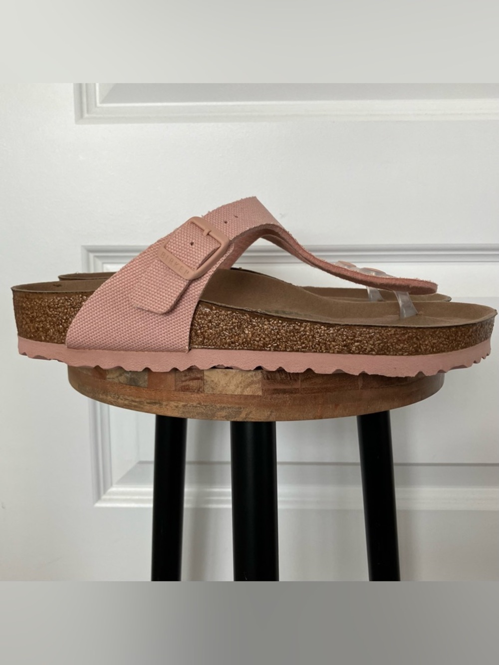 NEW Birkenstock Gizeh Rivet Sandals Womens EU 38 US 7-7.5 Pink 2026-422